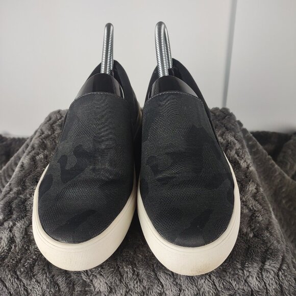 Vince Camuto VP-KORLI2 Dark Gray Camo Slip On Sneakers Casual Shoes 7M - Picture 2 of 11